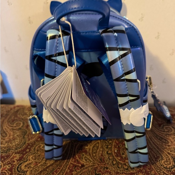 KPop Demon Hunters Exclusive Derpy Cosplay Light-Up Glow Mini Backpack Loungefly main image 5